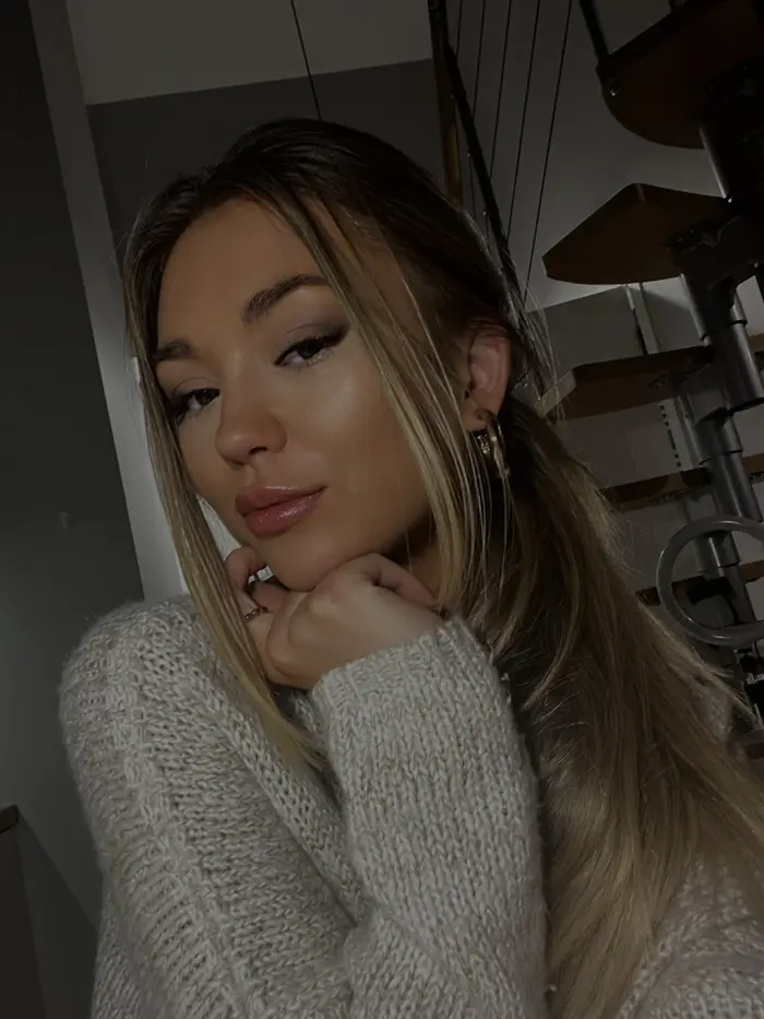 Anna Fox-美图2